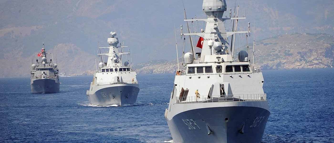 Σκηνικό σύγκρουσης στην Κυπριακή ΑΟΖ: Σε απόσταση «αναπνοής» έφθασαν Ελληνικά, Ισραηλινά και Γαλλικά πλοία με τουρκική πυραυλάκατο – Βίντεο
